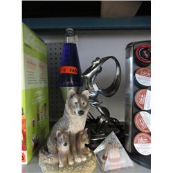 Lava lamp & 3 decorative items - used