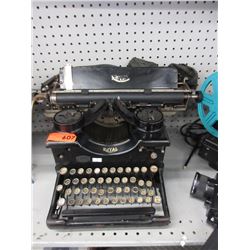 Vintage Royal manual typewriter
