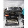Image 1 : Vintage Royal manual typewriter