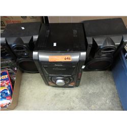 Panasonic 5 -disc changer with speakers