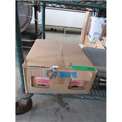 Case of flat wood screws