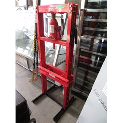 12 Ton hydraulic press - used