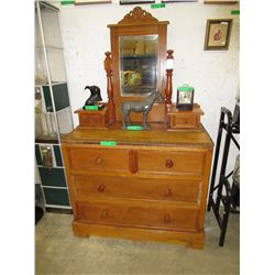 Victorian tilt mirror dresser - Circa 1890