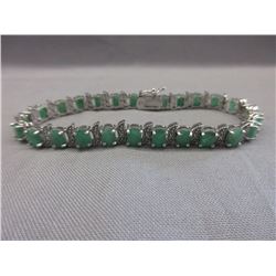 Ladies Diamond & Emerald Tennis Bracelet
