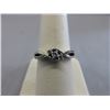 Image 1 : 10KT White Gold Diamond Band Ring