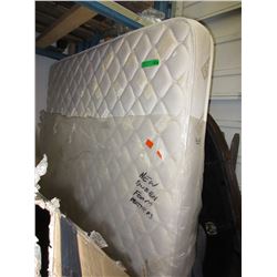 Queen size foam mattress