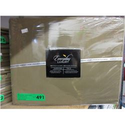 New - Queen size Microfiber sheet set - green