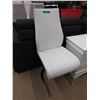 Image 1 : White dining chair