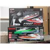Image 1 : 2 R/C boats - store returns