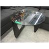 Image 1 : New - Round end table
