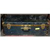 Image 1 : ESTATE METAL VINTAGE TRAVEL TRUNK