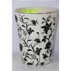 BLACK & WHITE FLORAL PLANTER