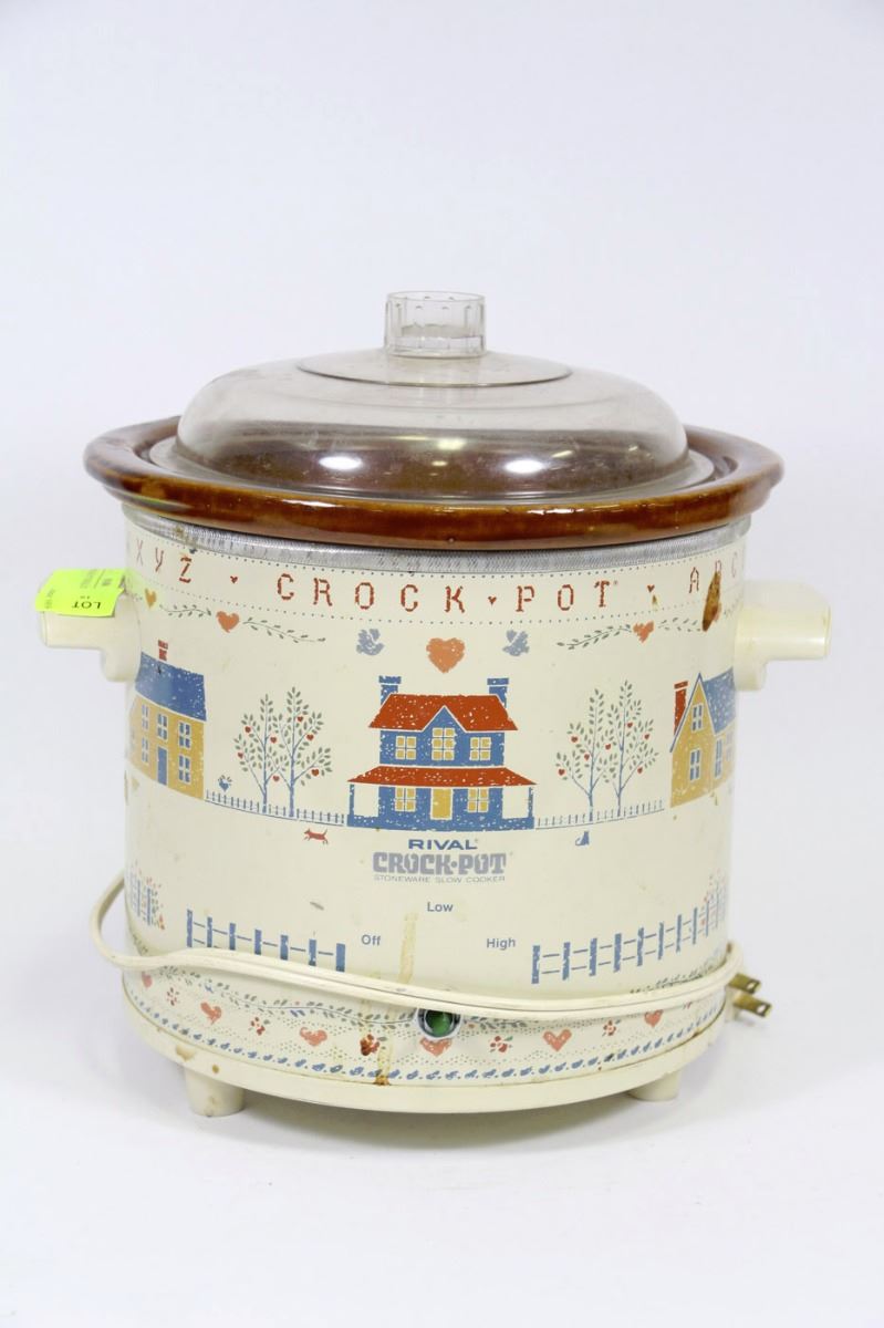 VINTAGE 1977 RIVAL CROCK POT