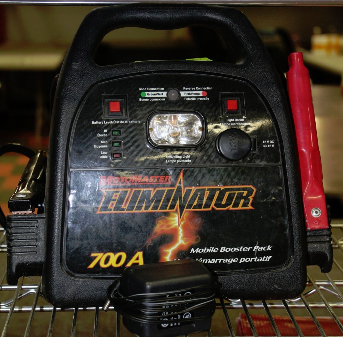 MOTOMASTER ELIMINATOR 700AMP MOBILE BOOSTER PACK