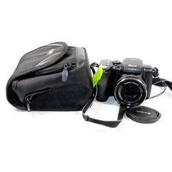 KODAK EASYSHARE HD CAMERA WITH CASE