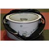 Image 1 : GE LARGE CROCK POT WITH CASE