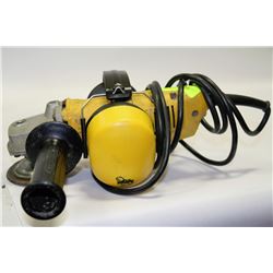 DEWALT 4-1/2" GRINDER WITH EARMUFFS