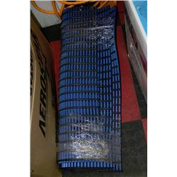 SET OF 3 BLUE ANTI-STRESS WORKSTATION