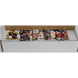 BOX OF 750 VARIOUS YEARS/TYPES HOCKEY CARDS