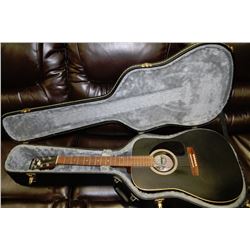 ART & LUTHERIE ACOUSTIC GUITAR AND CASE