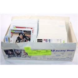 BOX OF APPROX 400 1993 HOCKEY DRAFT CARDS
