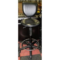 PNEUMATIC BLACK HAIRDRESSER STOOL