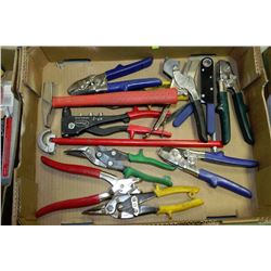 LARGE TRAY OF TIN SNIPS, CRIMPING TOOLS, RATCHET