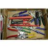 Image 1 : LARGE TRAY OF TIN SNIPS, CRIMPING TOOLS, RATCHET