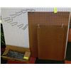Image 1 : 6 PEGBOARDS AND ACCESSORIES