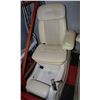 Image 1 : PEDICURE MASSAGE CHAIR - *FOR PARTS*