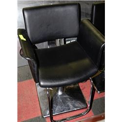 BLACK HYDRAULIC SALON CHAIR AS THEY COME