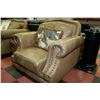 Image 4 : 3 PIECE NAILHEAD LEATHER SOFA, LOVE & CHAIR