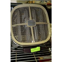 VINTAGE BREEZE OSCILLATING BEIGE FAN
