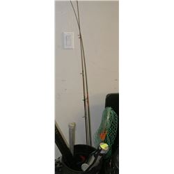 2 FISHING RODS WITH REELS, EXTENDABLE NET, & CARRY