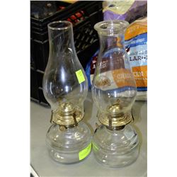 2 VINTAGE GLASS BASED OIL LAMPS
