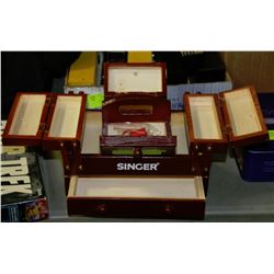 VINTAGE MINIATURE SINGER ACCORDION SEWING BOX