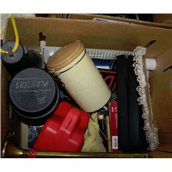 BOX WITH DECORATIVE HOUSE DECOR INCL.BRAND NEW