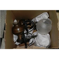 ESTATE BOX WITH COPPER VINTAGE LAMPS