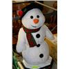 Image 1 : FROSTY THE PLUSH SNOWMAN