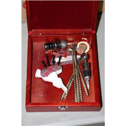 WOODEN BOX WITH SILVER PLATED GOLD CLUBS STIR-