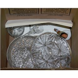 ESTATE BOX OF CRYSTAL AND GLASS