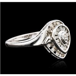 10KT White Gold 0.20ctw Diamond Ring