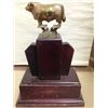 Image 1 : Bull Statute Trophy
