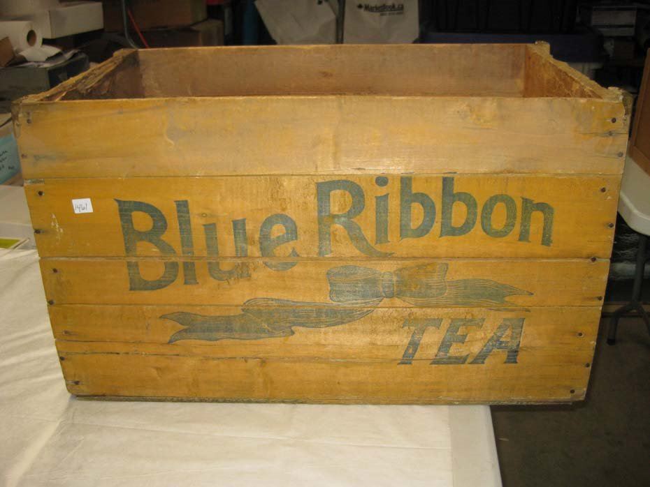 Blue Ribbon Tea Box