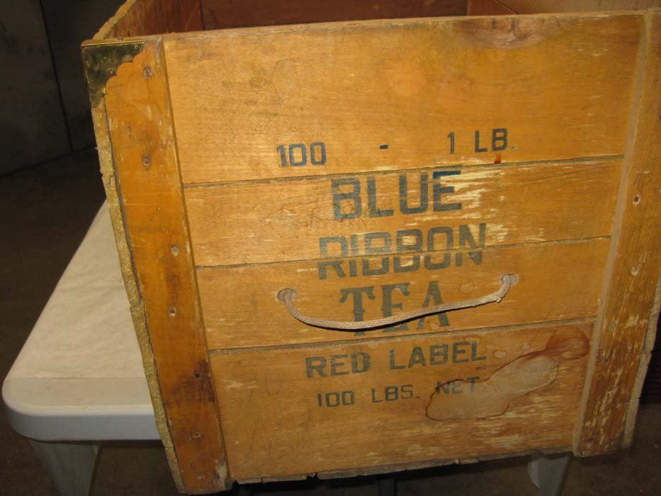 Blue Ribbon Tea Box