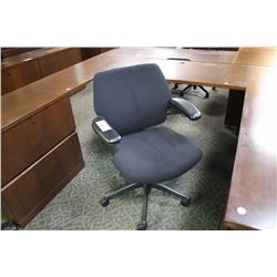 HUMANSCALE FREEDOM MIDBACK FULLY ADJUSTABLE TASK CHAIR