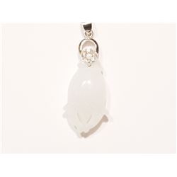 STERLING   SILVER  JADE(6.50CT ) PENDANT (2.33G)