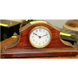 SMALL ANTIQUE MANTEL CLOCK