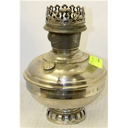 ANTIQUE KEROSENE LAMP WITH NO SHADE