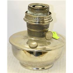 ANTIQUE KEROSENE LAMP WITH NO SHADE